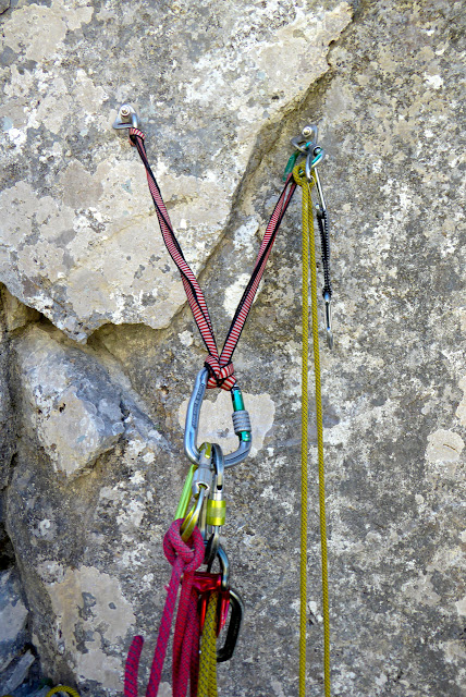 GUTZ 200m 6b/A1 (V+ obl.), Valle de Ansó, Pared del Mirador.