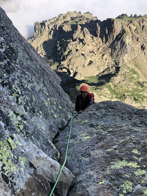 Espolón NW integral al Midi / MD 700m
