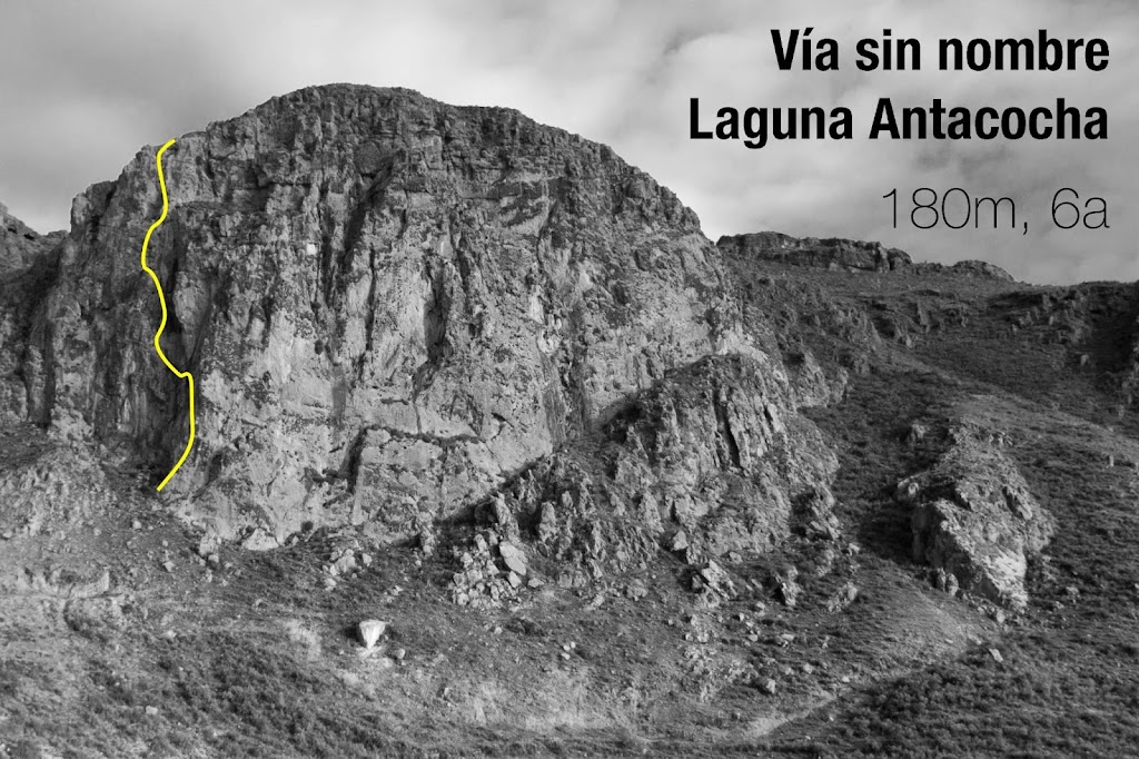 Escalada en la Laguna de Antacocha, "Pollo pa mis Patas" 6b 120m., Cordillera negra del Perú.