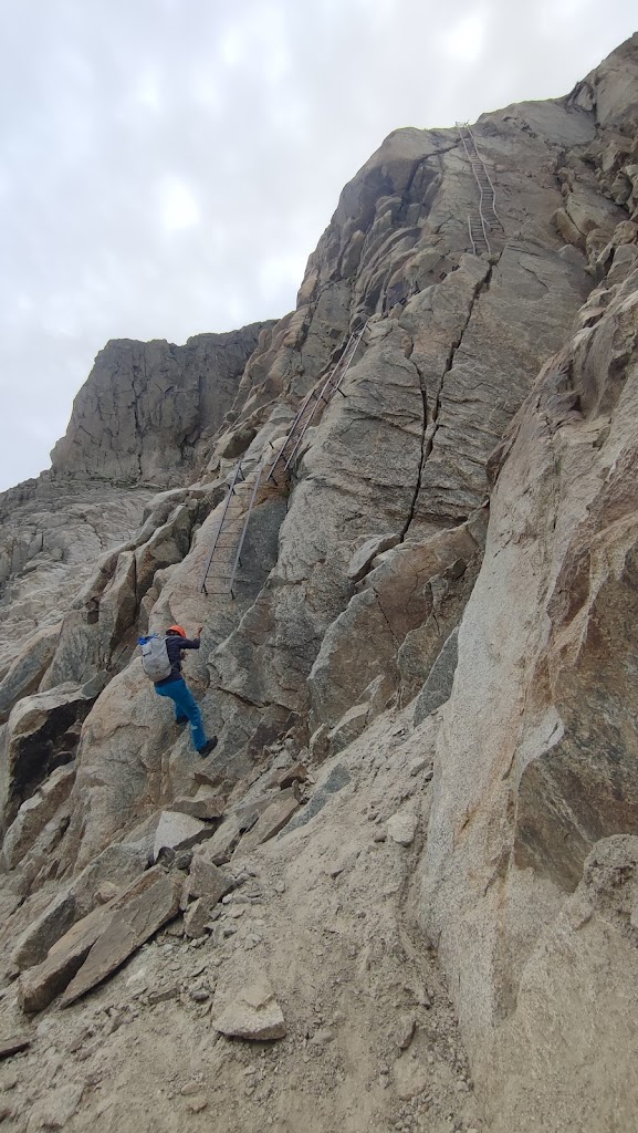Escalada vía Couzy a la Aguile de la M, Chamonix.