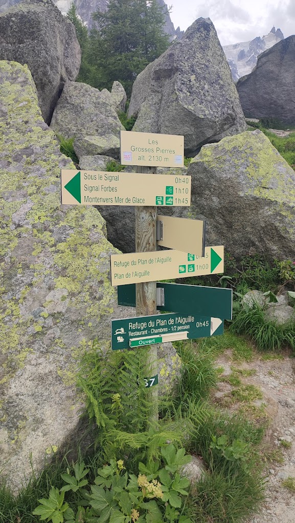 Escalada vía Couzy a la Aguile de la M, Chamonix.