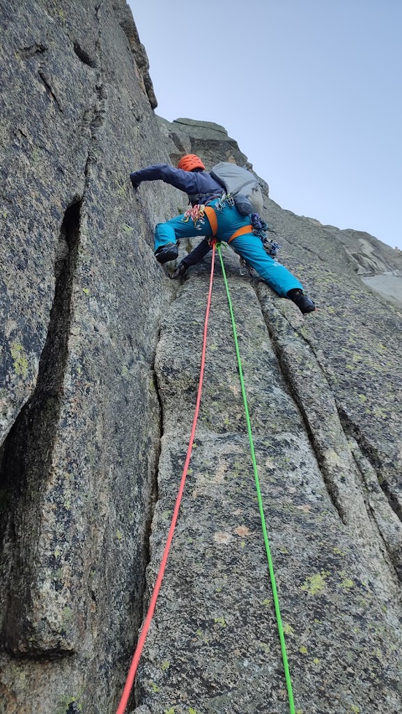 Arista NW a la Aguile de Blatiere, Chamonix.