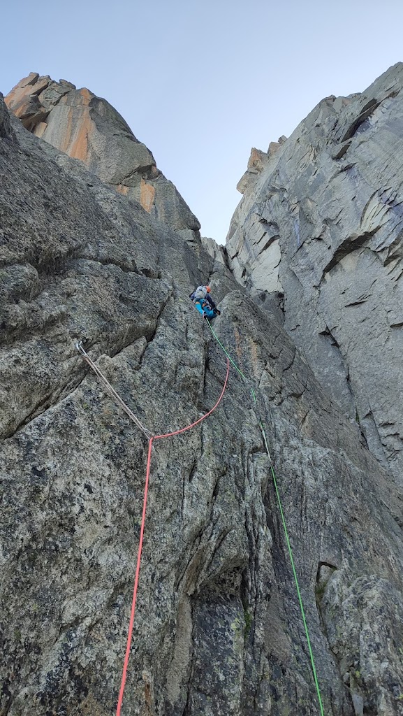 Arista NW a la Aguile de Blatiere, Chamonix.