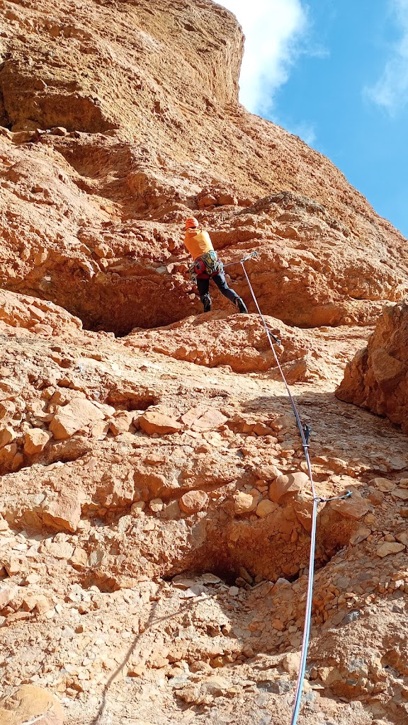 Vías Cacho a Cacho y Los Tacones, Riglos.