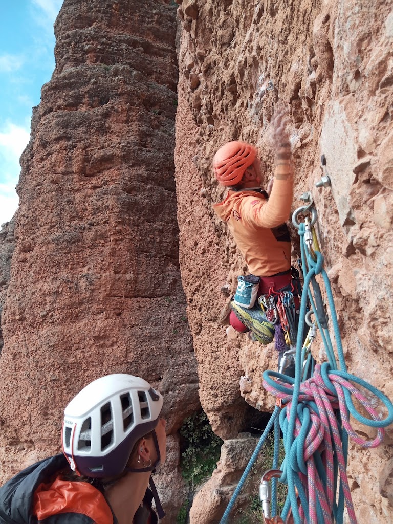 Vías Cacho a Cacho y Los Tacones, Riglos.