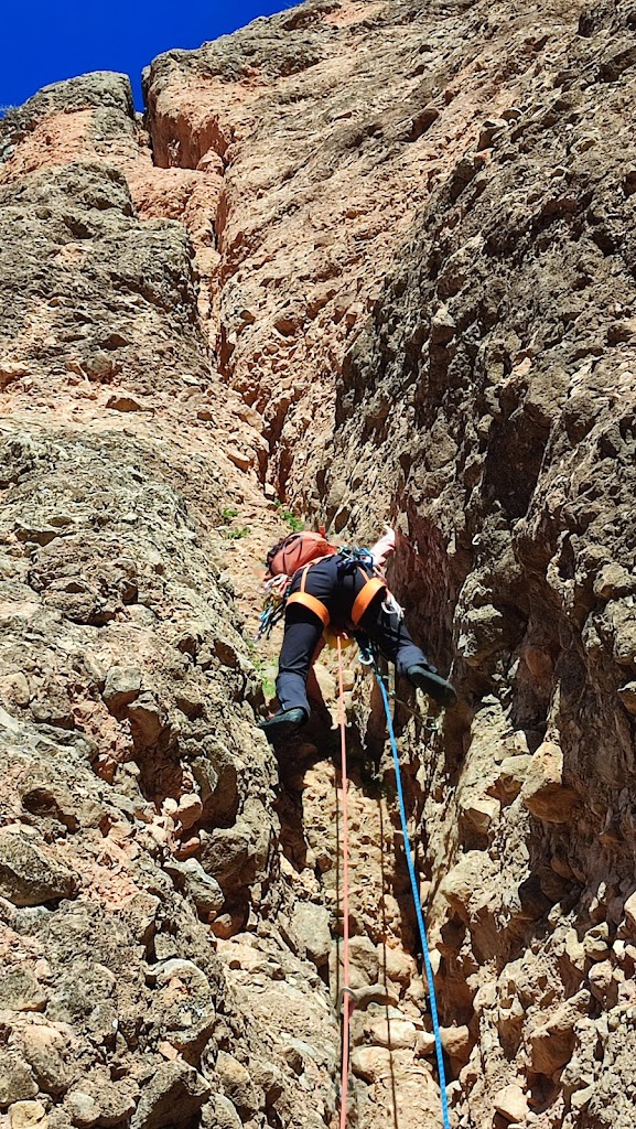 Vías Cacho a Cacho y Los Tacones, Riglos.