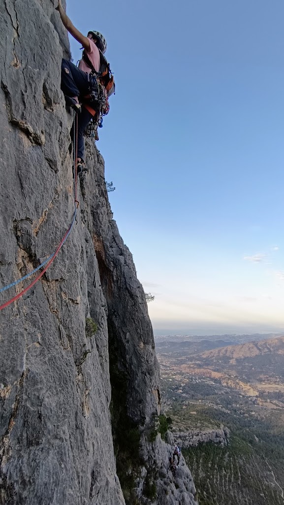 Matar o Morir 7a+ (6c/A2) 550m. Oeste Puig Campana