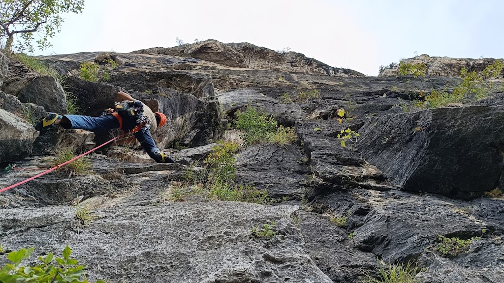 Vía Mescalito al Monte Colodri, Arco. (250m 7a/6b obl.)
