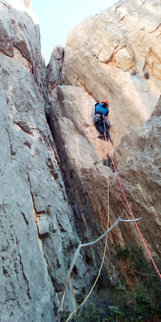Hermanos de Aguja 500m 7b (6c/A1) Oeste del PuigCampana