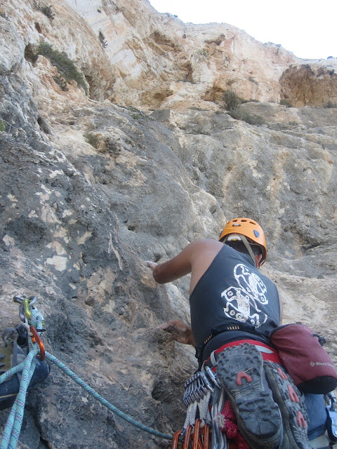 Los Miserables, 6c+, 140m. Peñón de Ifach. Calpe