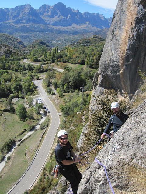 FERRATA SORROSAL + VIA MERCHE Y CAPRICORNIO EN PANTICOSA