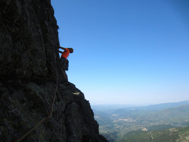 Villarejo: Rafael Montiel (200m/6a+) + Maripaz (200m/6a)