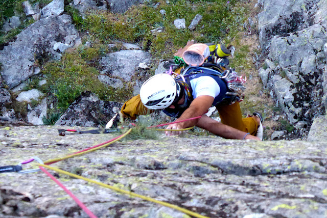 Villarejo: Rafael Montiel (200m/6a+) + Maripaz (200m/6a)