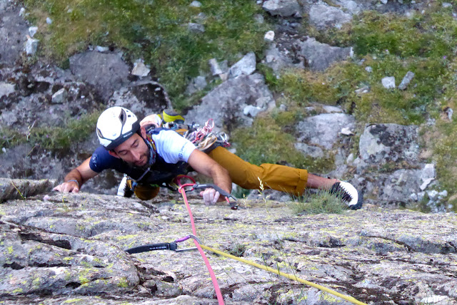 Villarejo: Rafael Montiel (200m/6a+) + Maripaz (200m/6a)