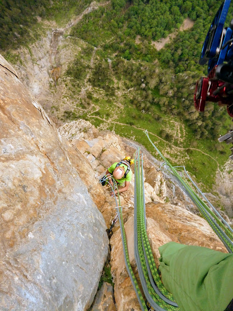 Zaratrusta. ED 400m 7a+ (6b/A2)