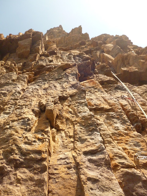 Zaratrusta. ED 400m 7a+ (6b/A2)